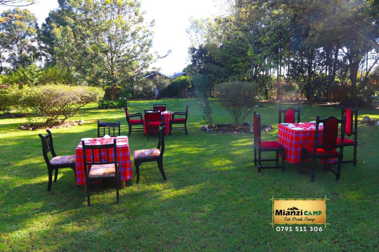 Camp Mahon Gardens Hotel Nanyuki Exterior foto