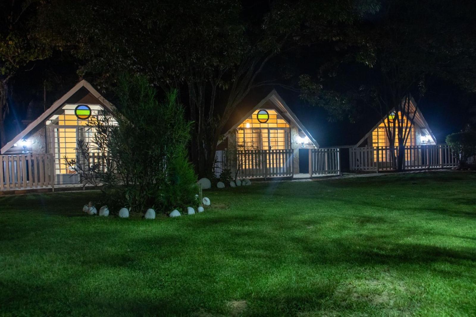 Camp Mahon Gardens Hotel Nanyuki Exterior foto